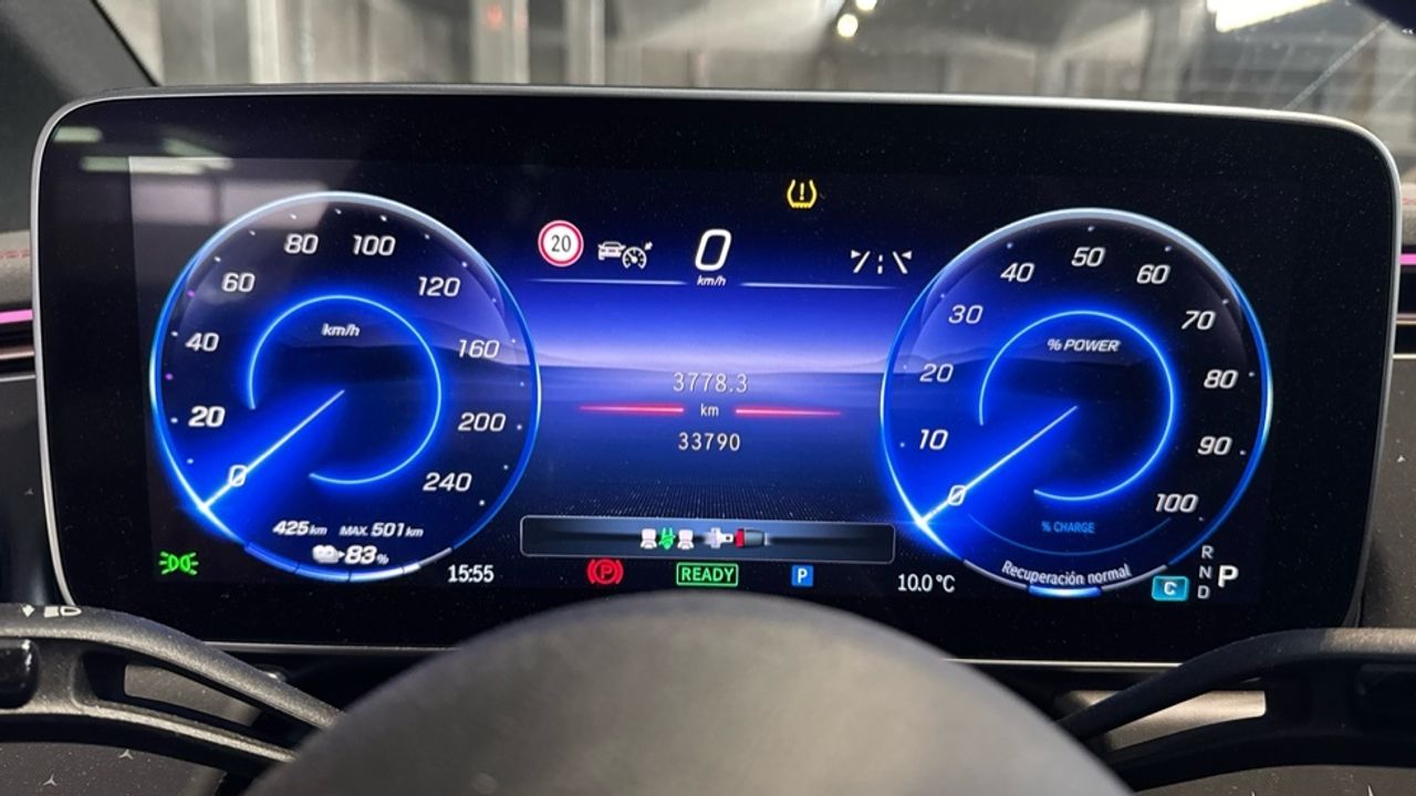 mercedes-eqe-300-amg-line-exterior-e-interior-imagen-17