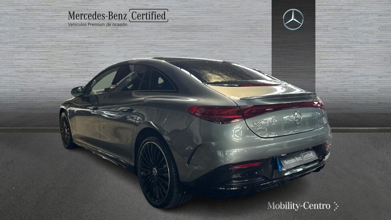 mercedes-eqe-300-amg-line-exterior-e-interior-imagen-3
