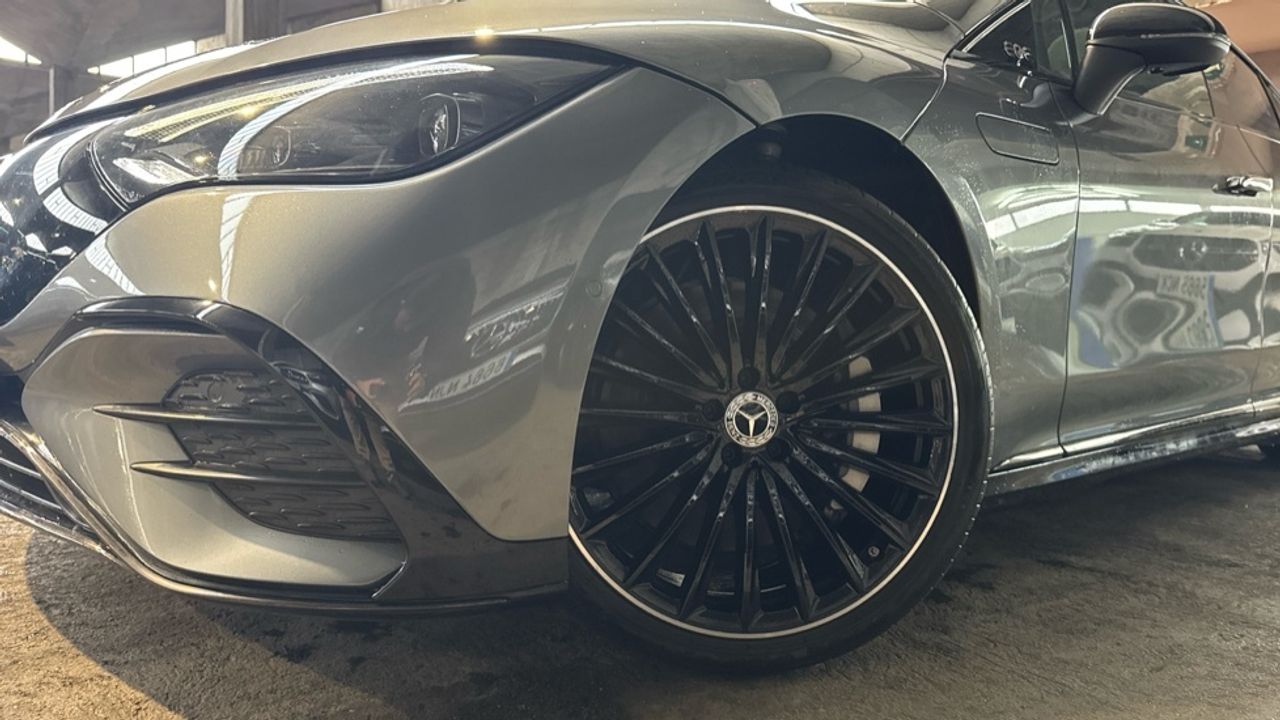 mercedes-eqe-300-amg-line-exterior-e-interior-imagen-12