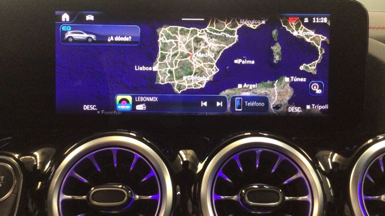 mercedes-eqa-250+-+-amg-line-imagen-18