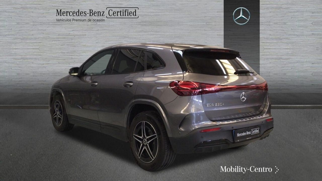 mercedes-eqa-250+-+-amg-line-imagen-3
