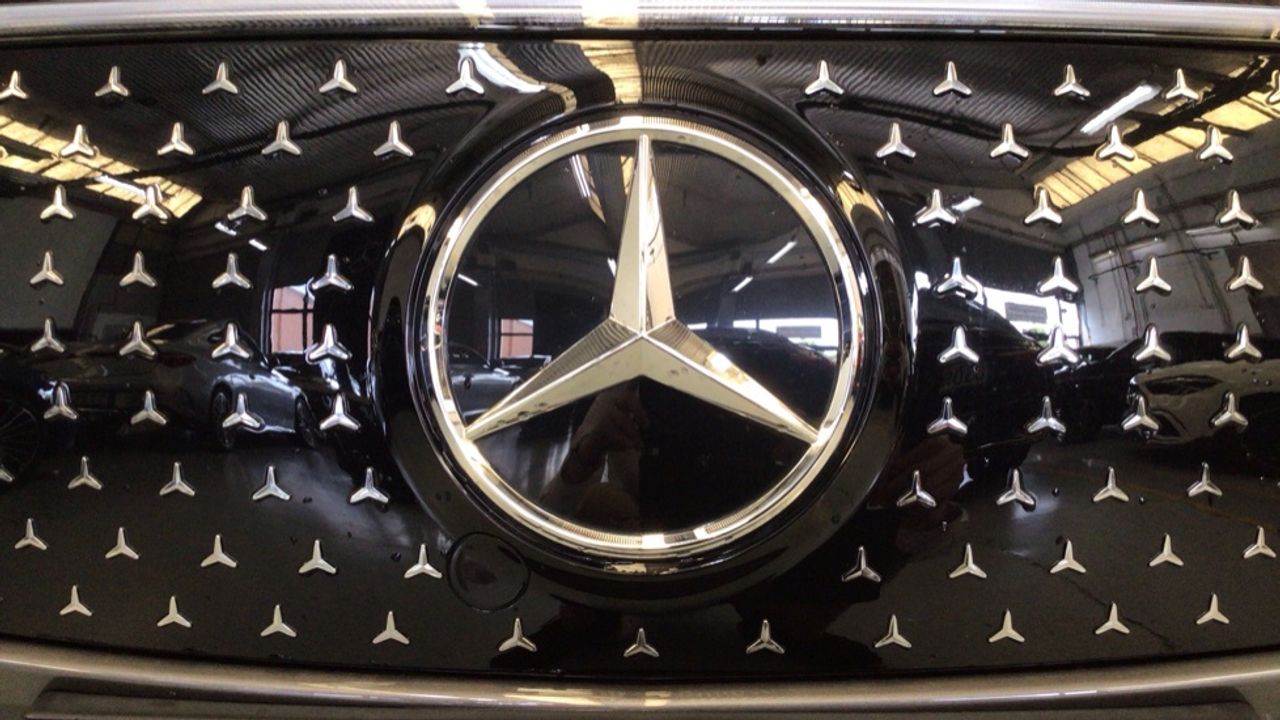 mercedes-eqa-250+-+-amg-line-imagen-12