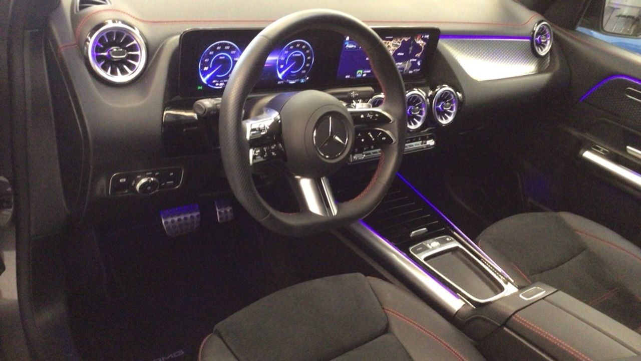 mercedes-eqa-250+-+-amg-line-imagen-5