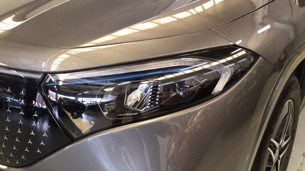 mercedes-eqa-250+-+-amg-line-imagen-13