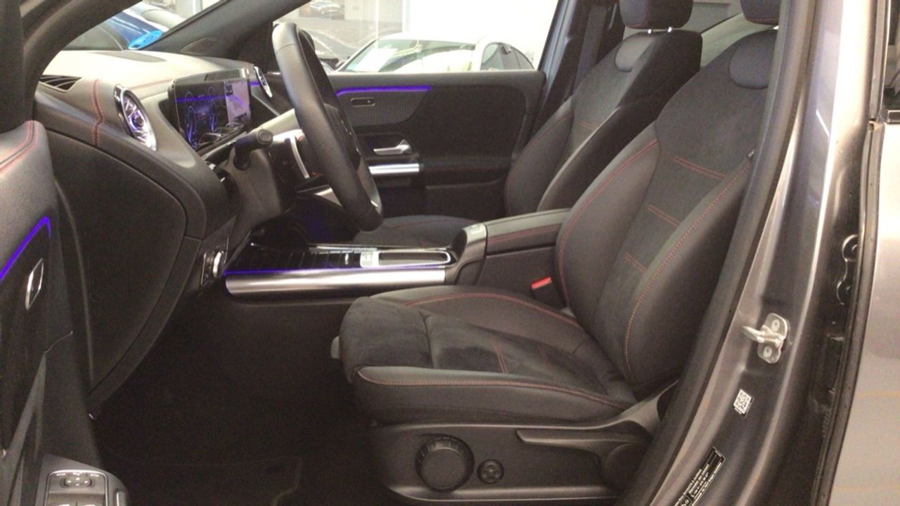 mercedes-eqa-250+-+-amg-line-imagen-6