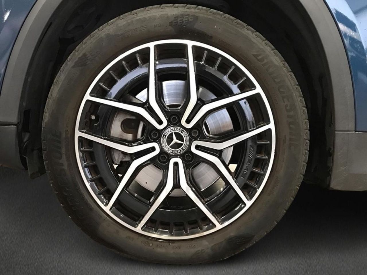 mercedes-eqa-250-amg-line-imagen-4