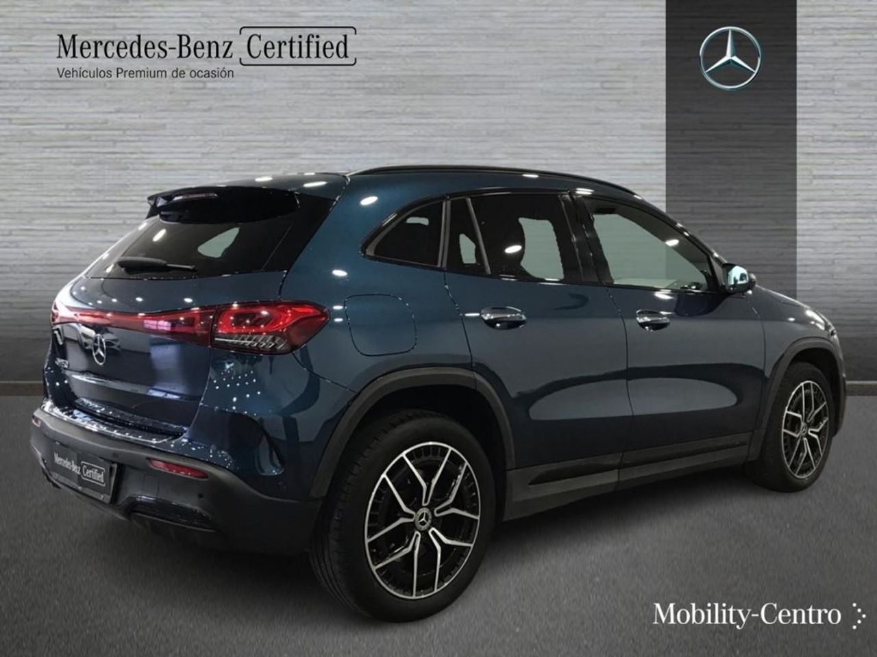 mercedes-eqa-250-amg-line-imagen-1