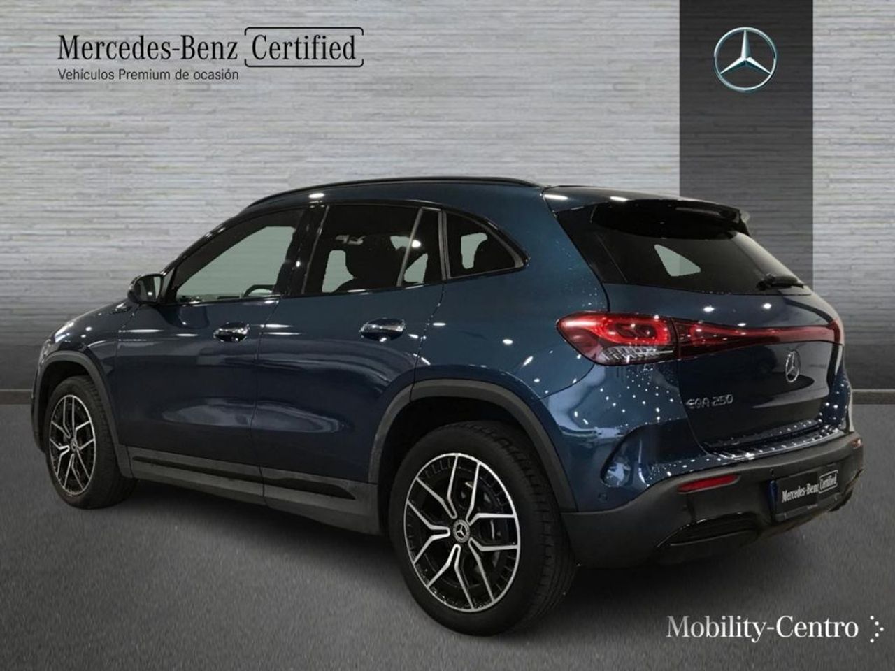 mercedes-eqa-250-amg-line-imagen-3
