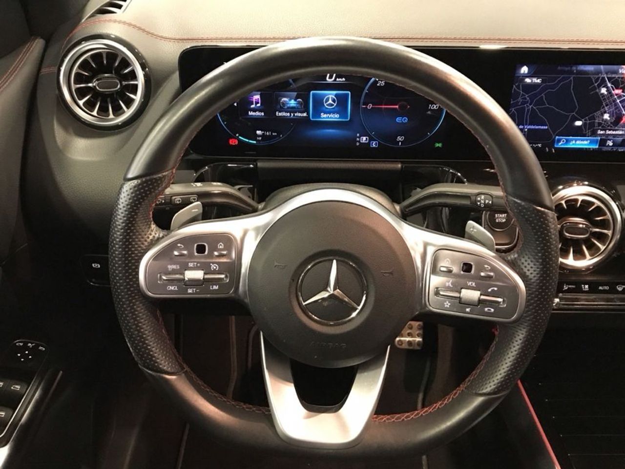 mercedes-eqa-250-amg-line-imagen-8