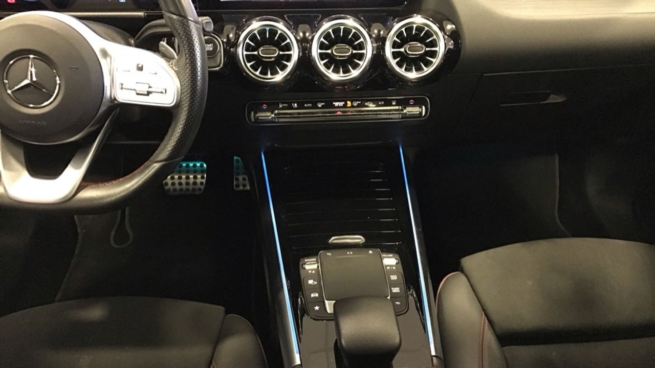 mercedes-eqa-250-amg-line-imagen-22