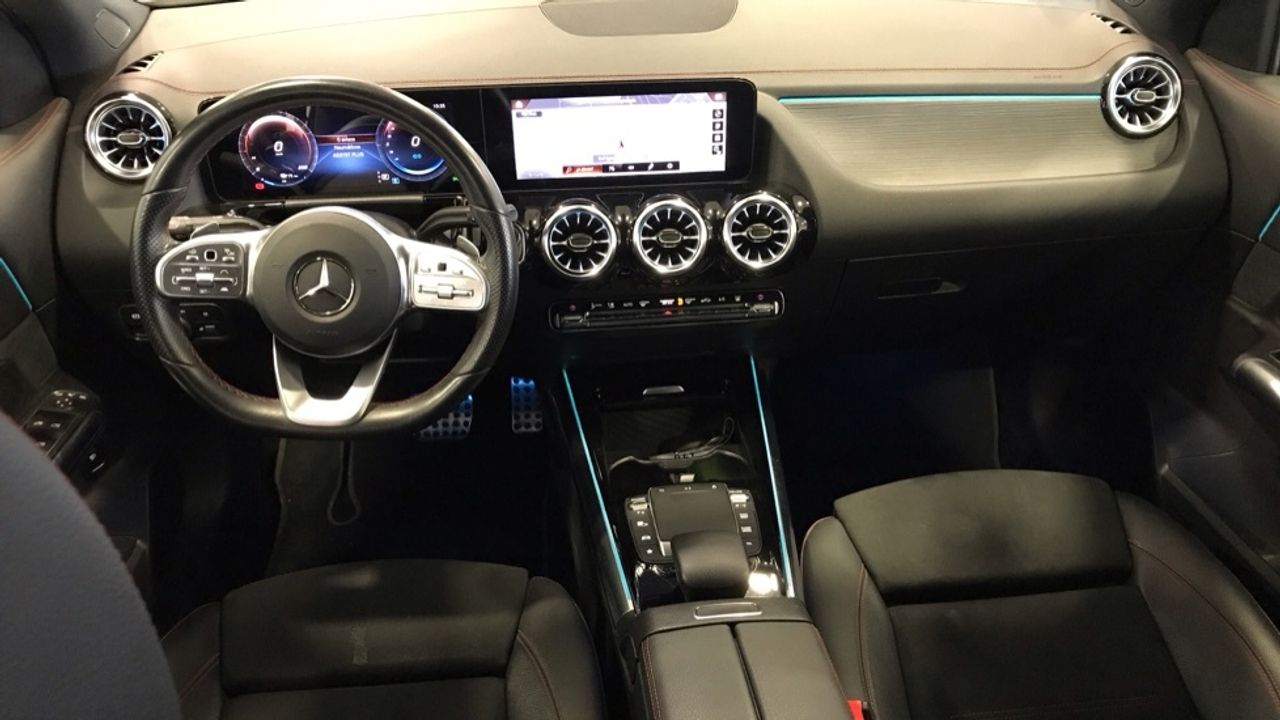 mercedes-eqa-250-amg-line-imagen-7