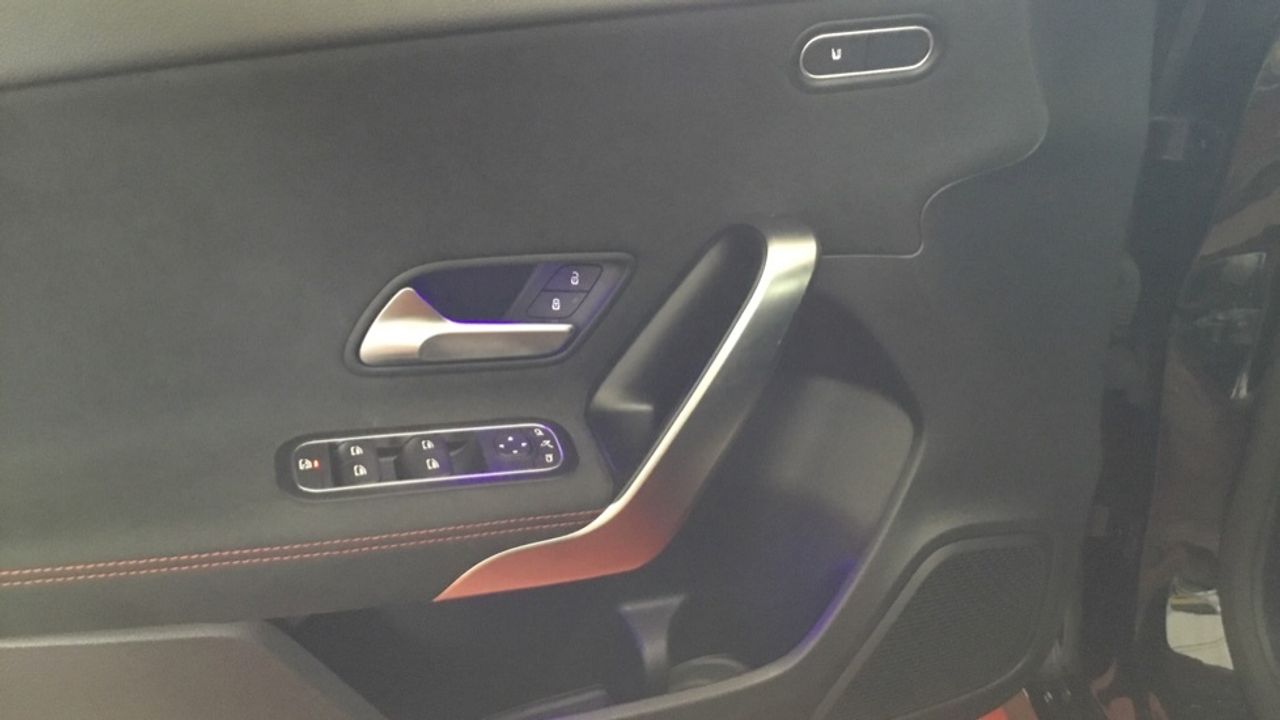 mercedes-clase-a-a-180-d-imagen-14