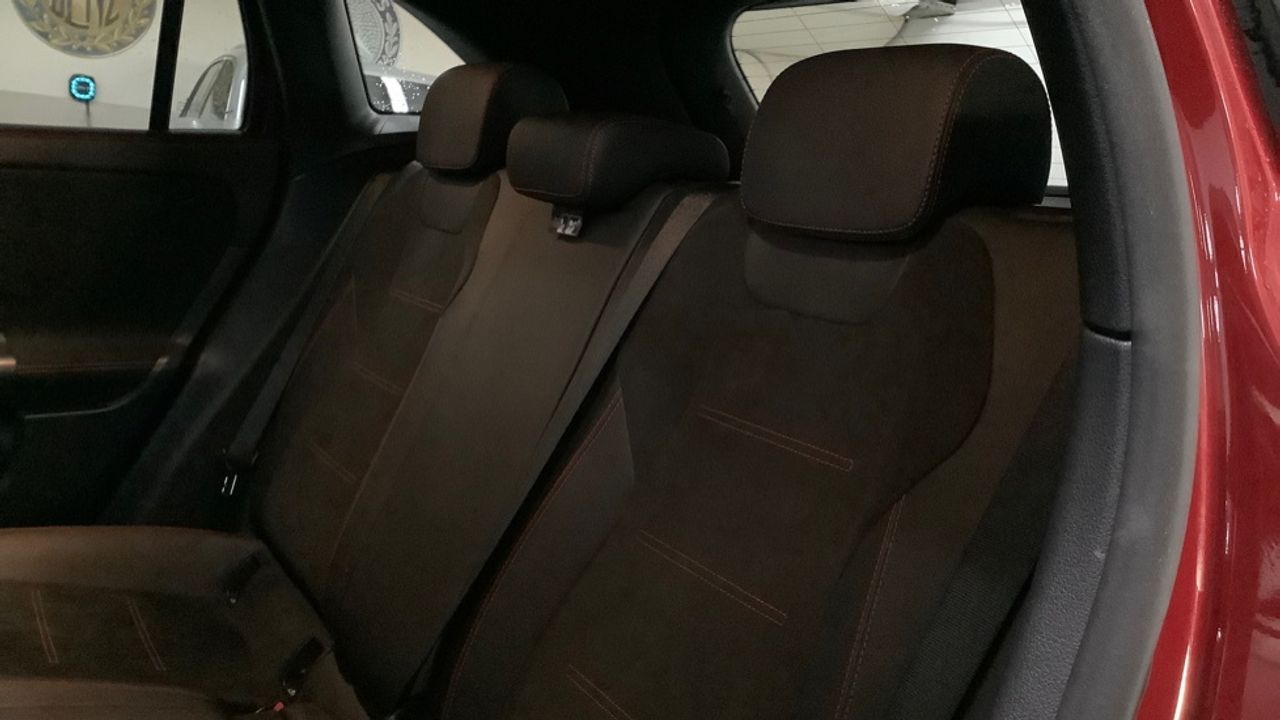 mercedes-benz-gla-200-d-amg-line-euro-6d-imagen-10