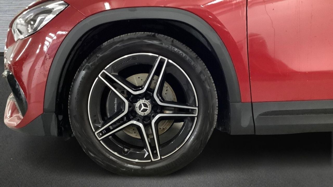mercedes-benz-gla-200-d-amg-line-euro-6d-imagen-4
