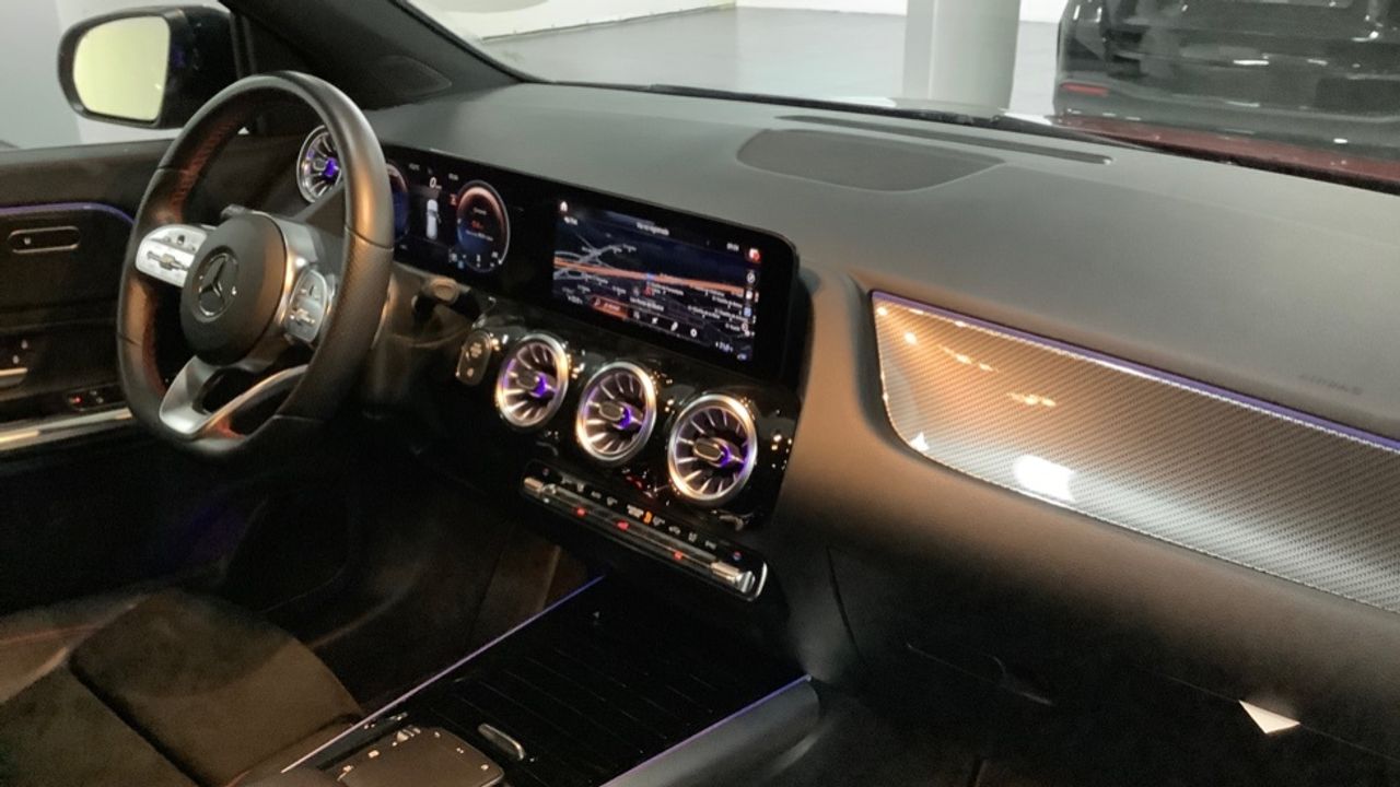 mercedes-benz-gla-200-d-amg-line-euro-6d-imagen-9