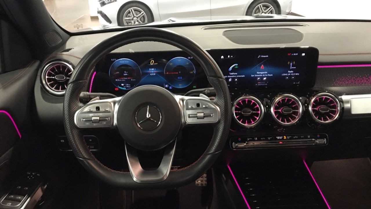 mercedes-eqb-350-4matic-amg-line-imagen-7