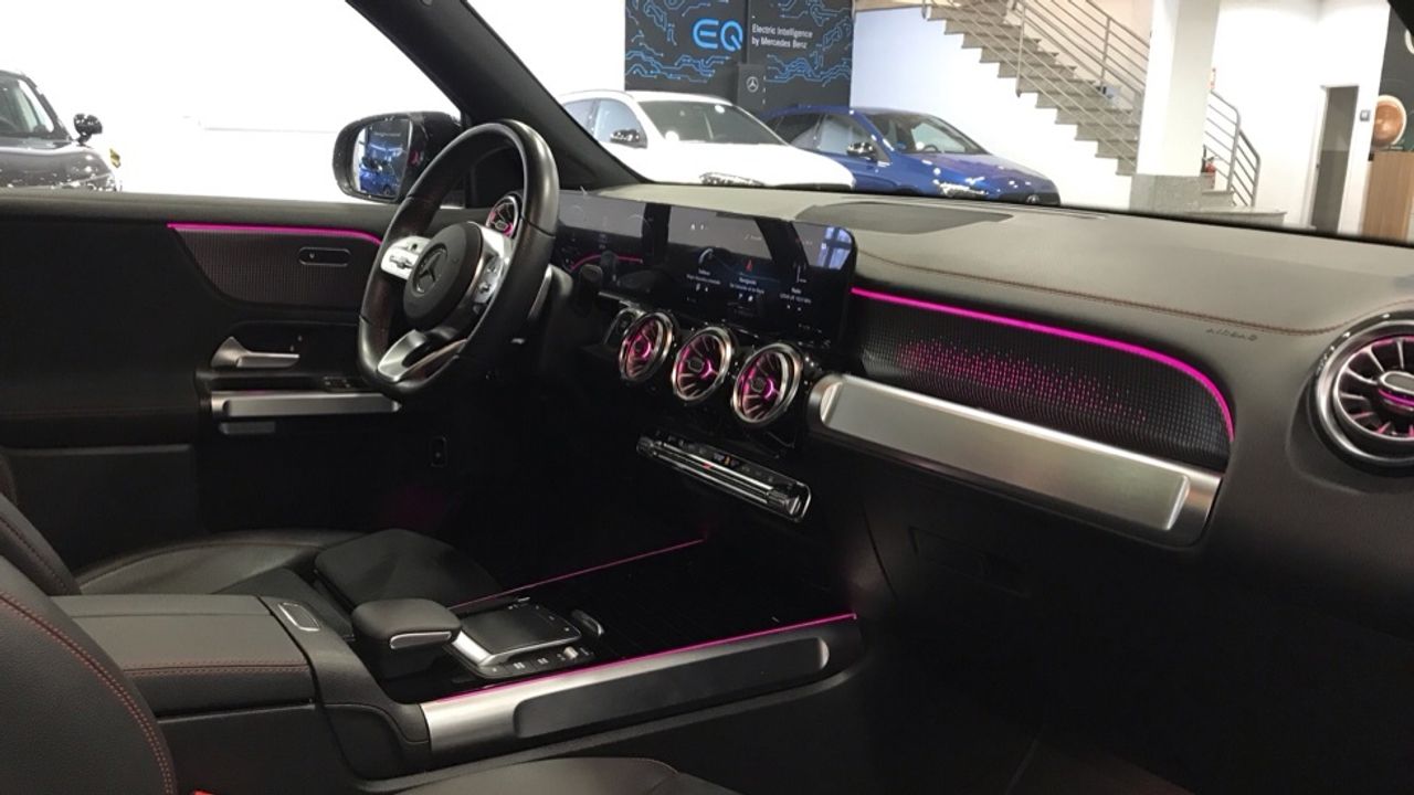 mercedes-eqb-350-4matic-amg-line-imagen-9