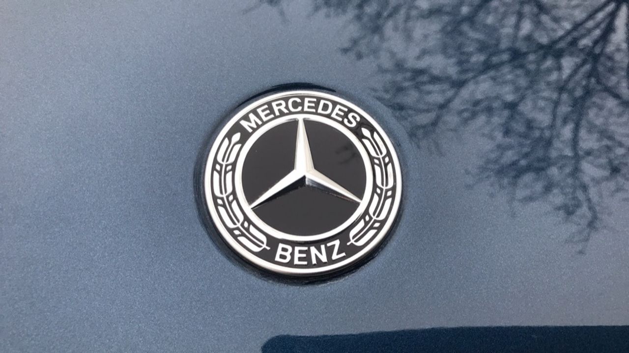 mercedes-eqa-250-amg-line-imagen-11