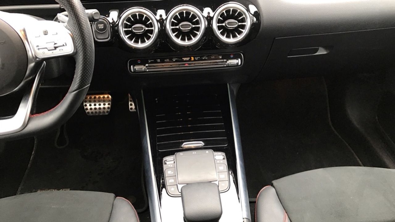 mercedes-eqa-250-amg-line-imagen-22