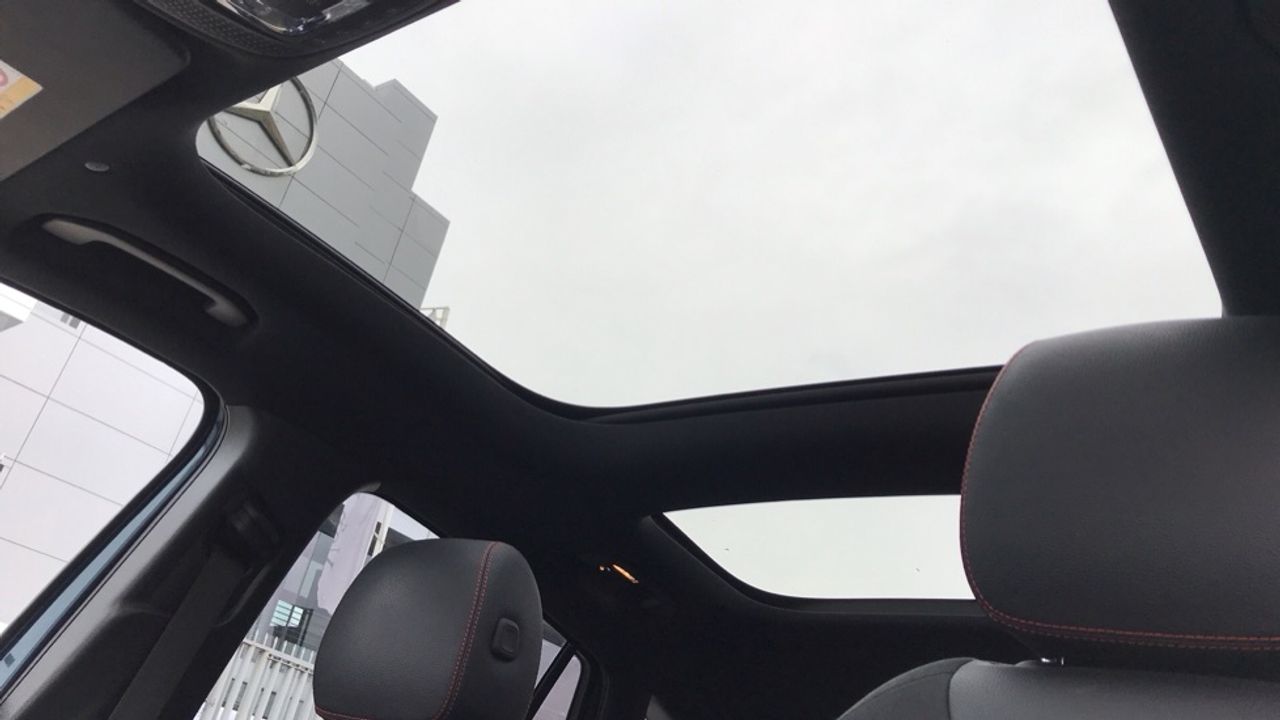 mercedes-eqa-250-amg-line-imagen-15