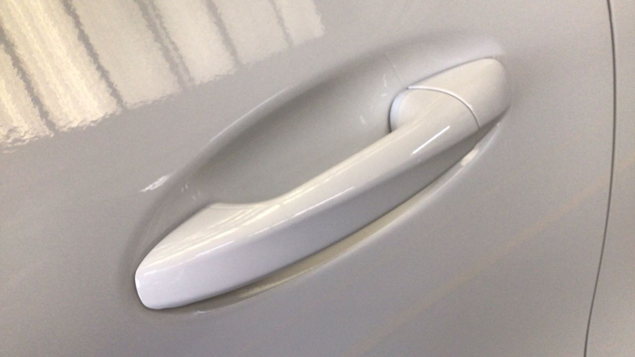 mercedes-eqa-250+-amg-night-edition-imagen-16