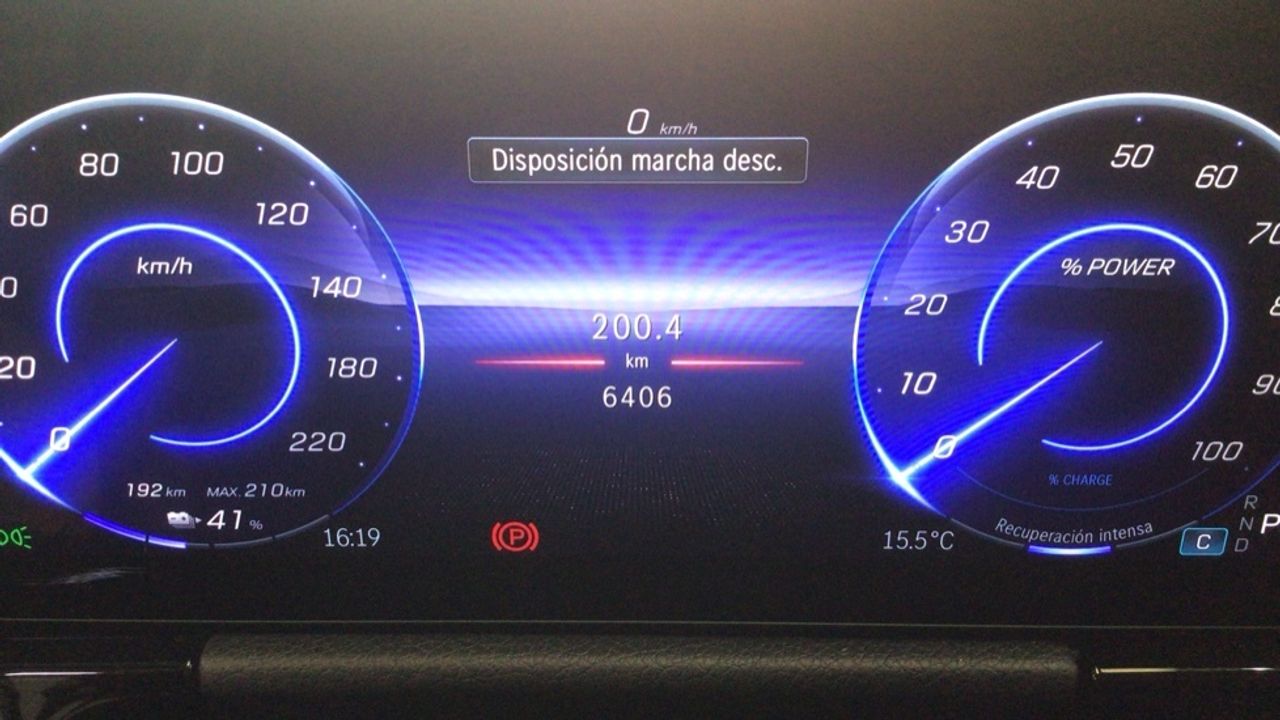 mercedes-eqa-250+-amg-night-edition-imagen-23