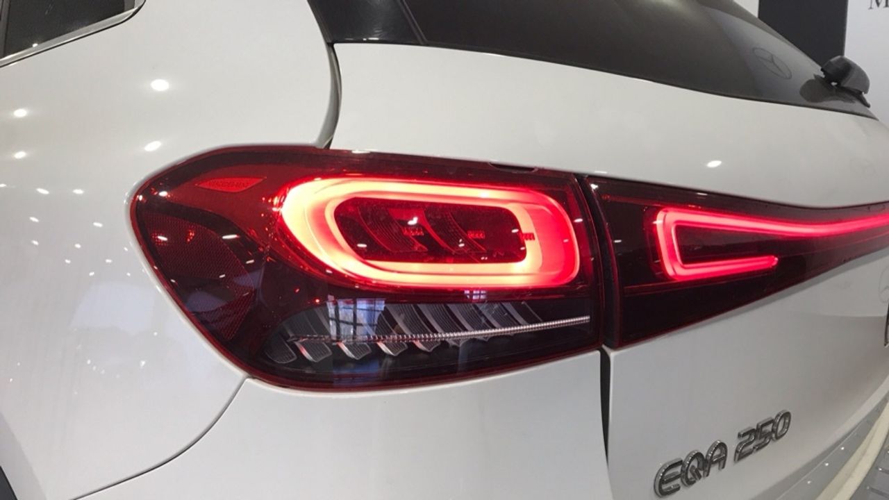 mercedes-eqa-250-edition-1-imagen-24