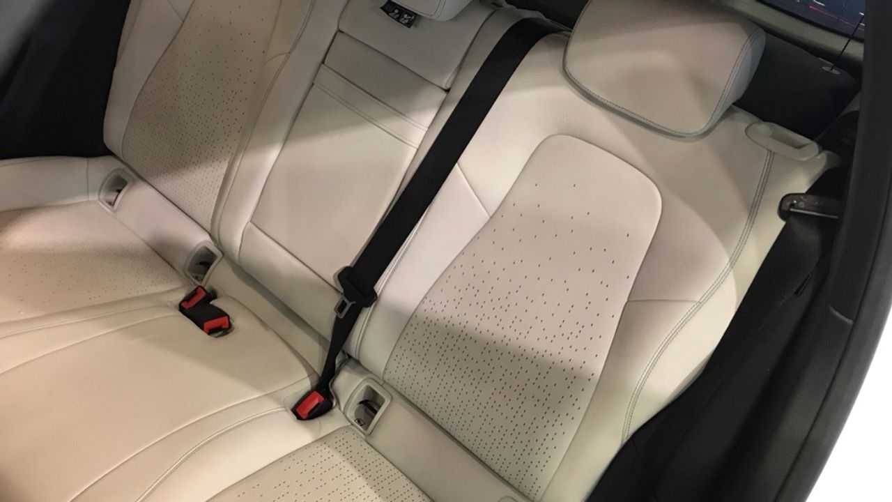 mercedes-eqa-250-edition-1-imagen-10