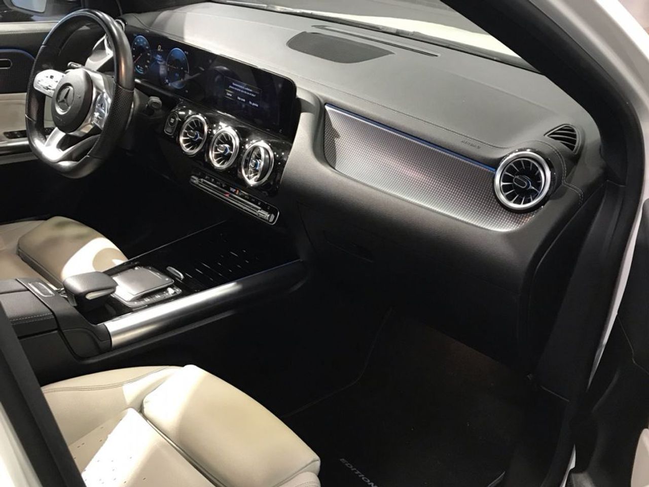 mercedes-eqa-250-edition-1-imagen-9