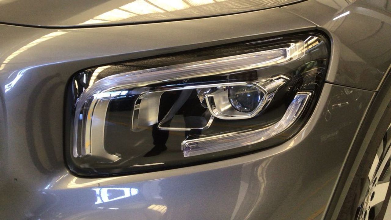 mercedes-glb-glb-180-imagen-13