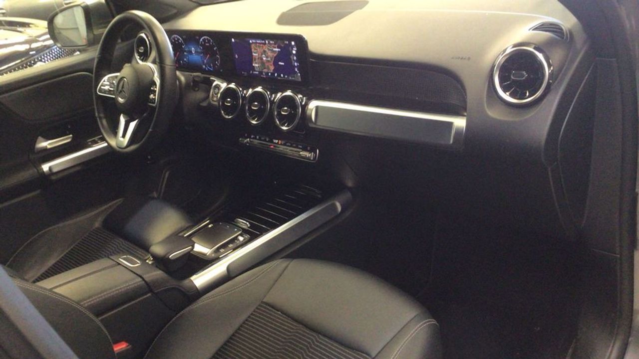 mercedes-glb-glb-180-imagen-9