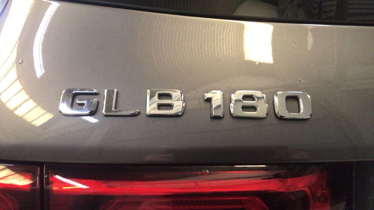 mercedes-glb-glb-180-imagen-11