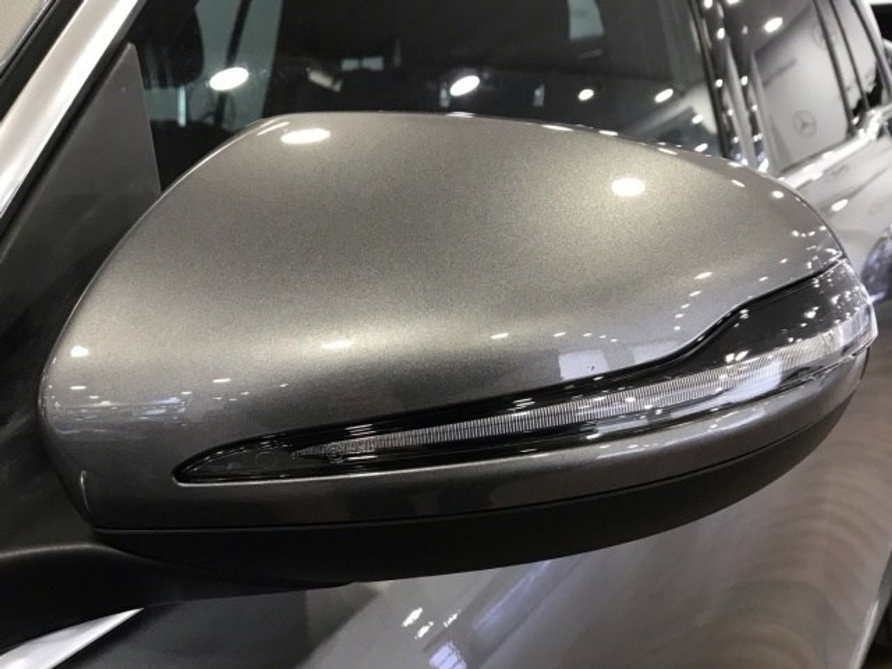 mercedes-eqb-350-4matic-amg-line-imagen-12