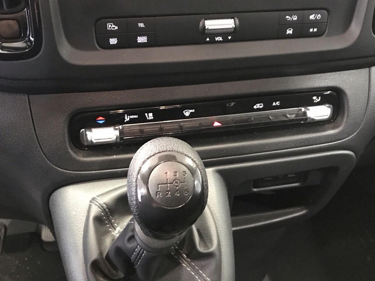 mercedes-vito-110-cdi-6d-pro-largo-imagen-21