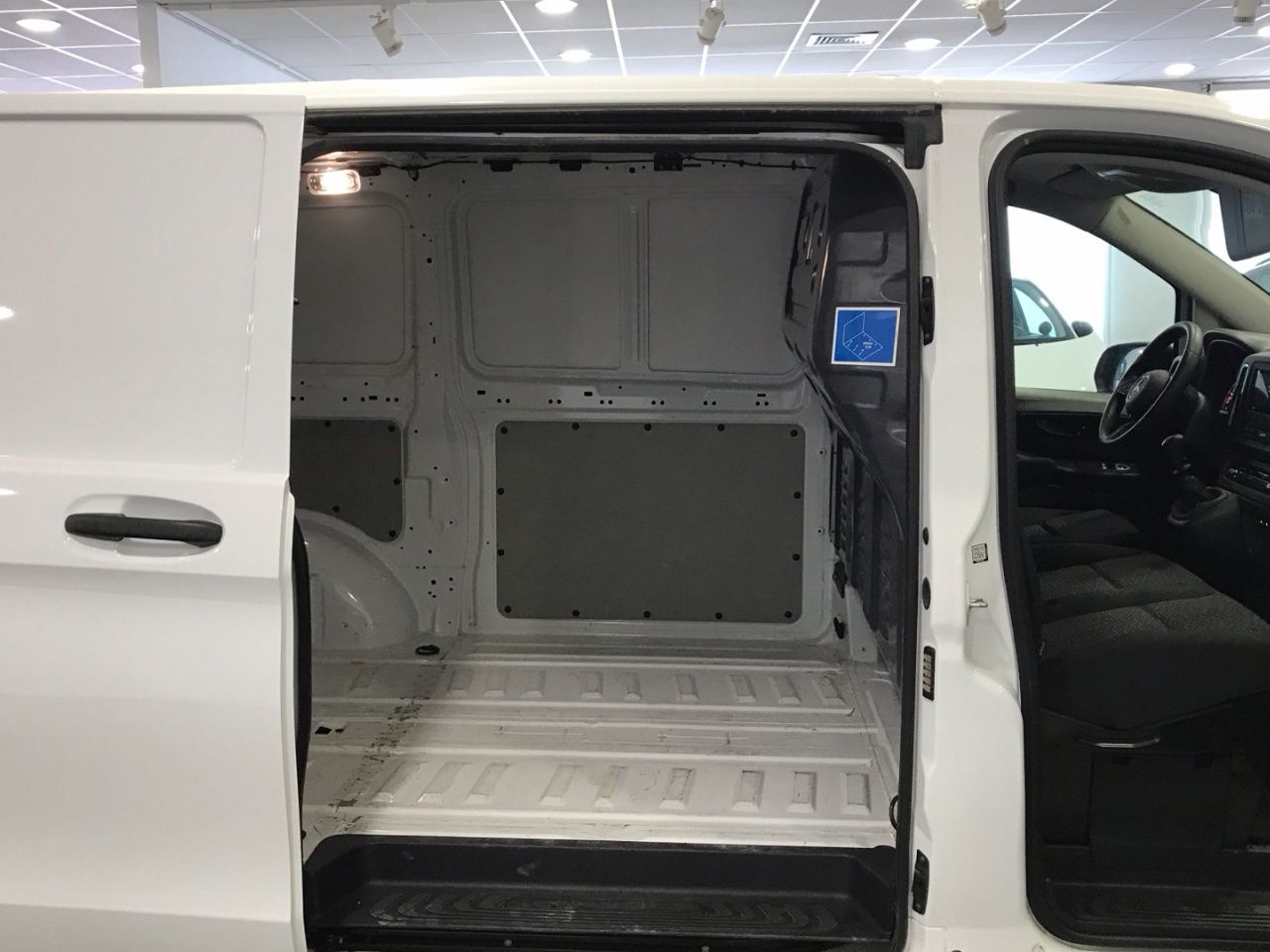 mercedes-vito-110-cdi-6d-pro-largo-imagen-18
