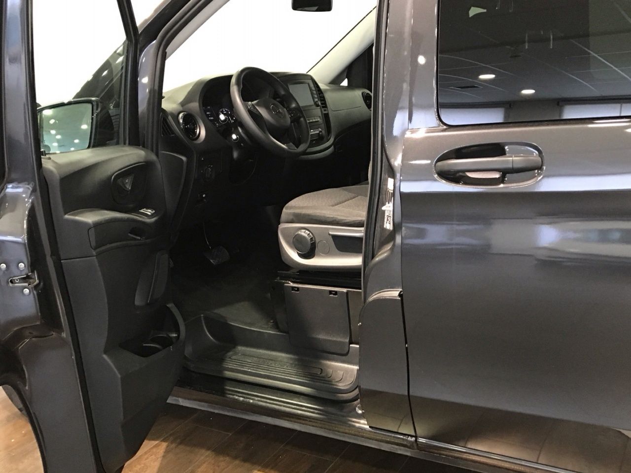 mercedes-vito-116-cdi-tourer-pro-larga-imagen-17