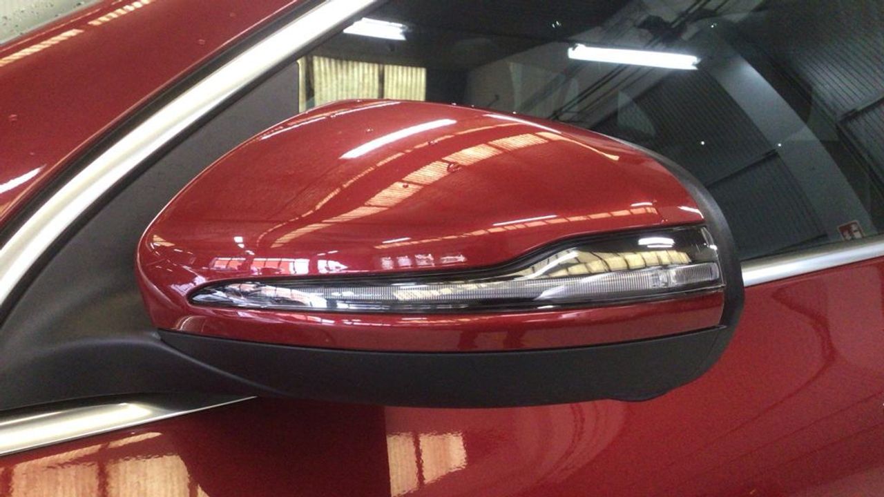 mercedes-eqa-250-amg-line-imagen-15