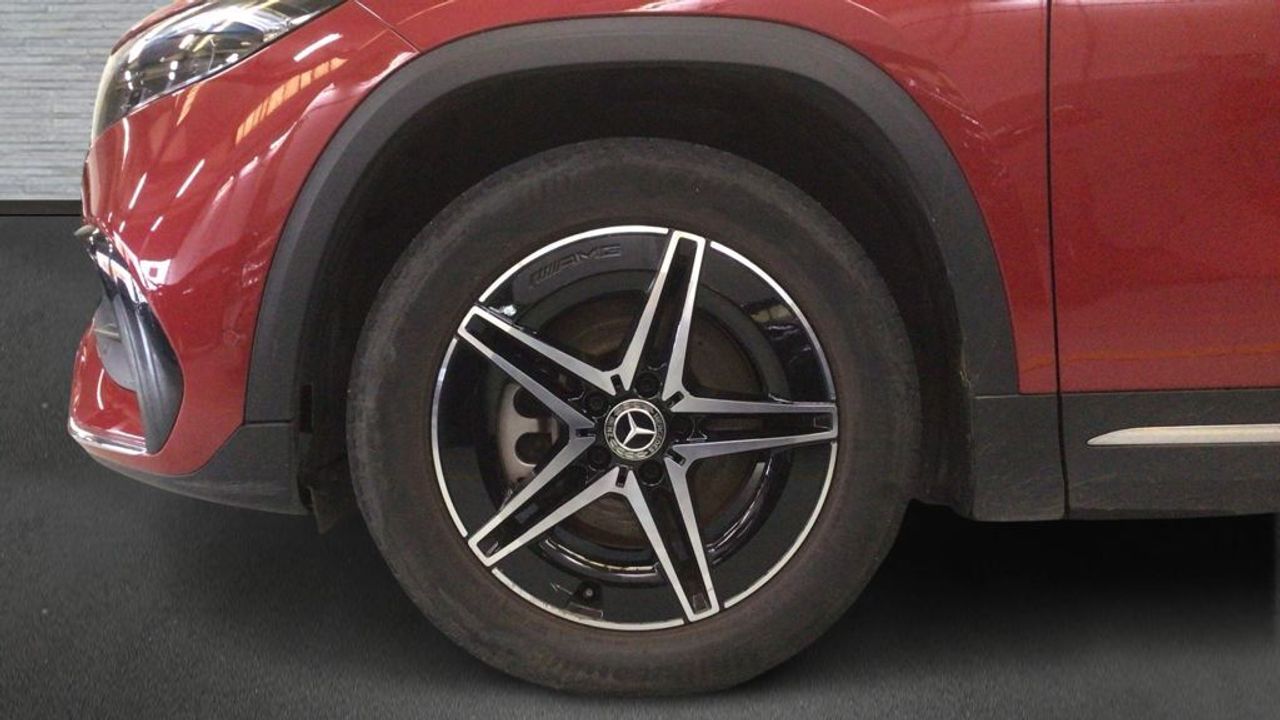 mercedes-eqa-250-amg-line-imagen-4