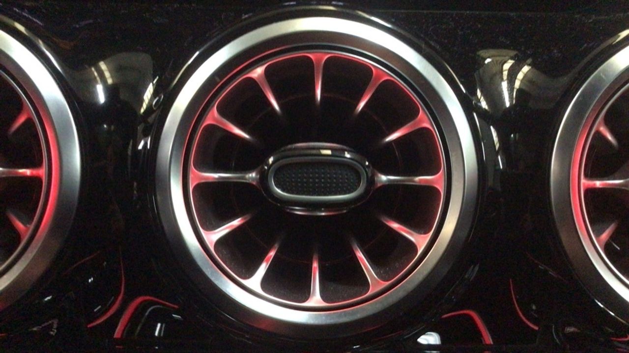 mercedes-eqa-250-amg-line-imagen-21