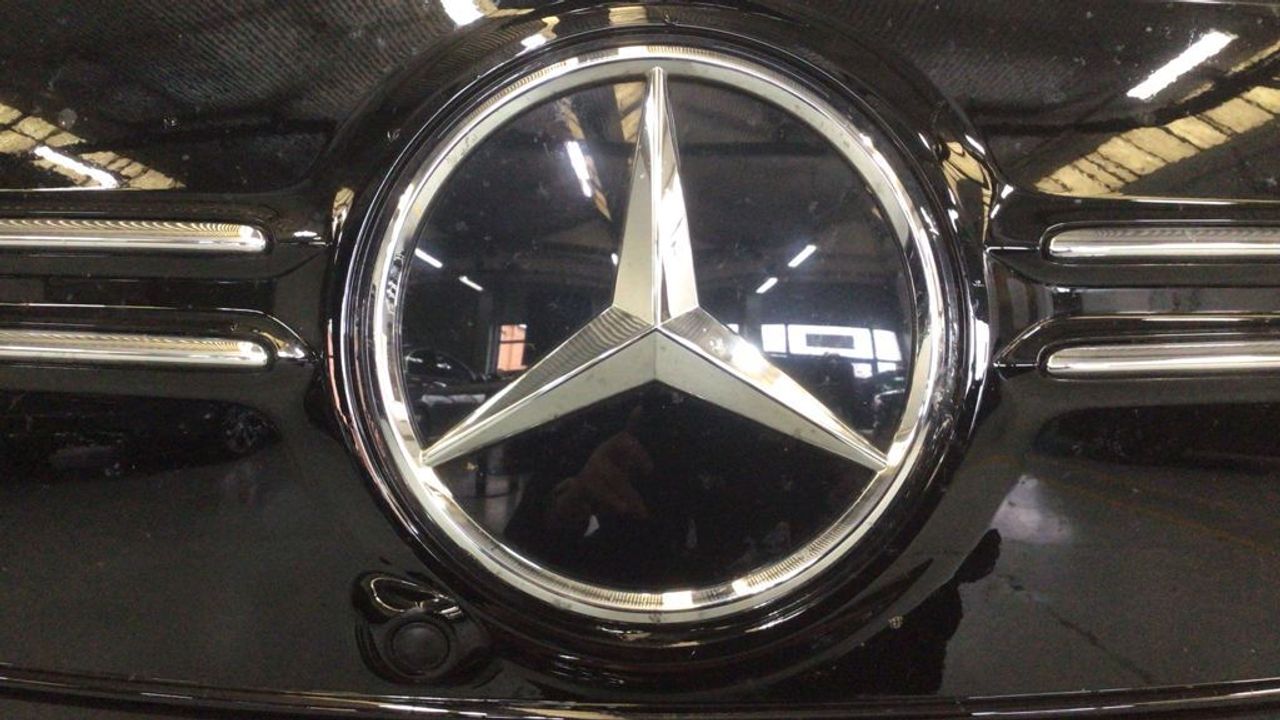 mercedes-eqa-250-amg-line-imagen-12