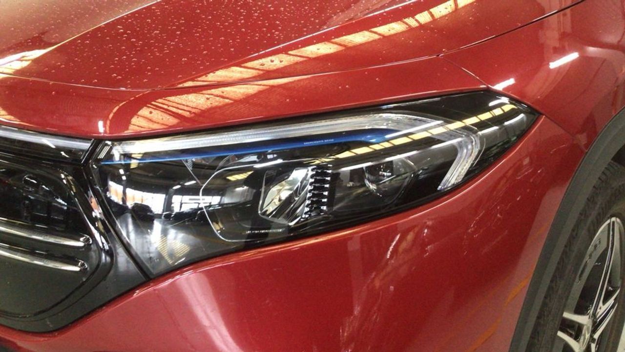 mercedes-eqa-250-amg-line-imagen-13