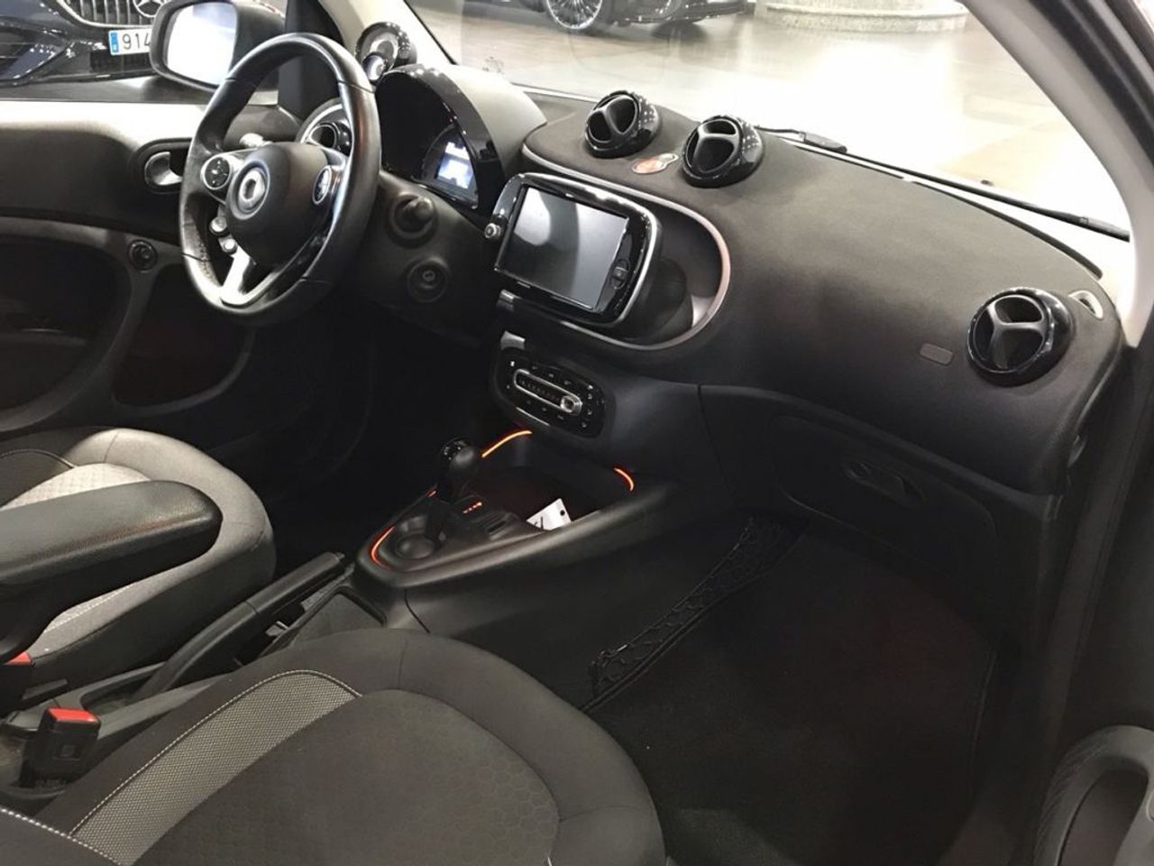 smart-fortwo-60kw81cv-eq-coupe-imagen-9