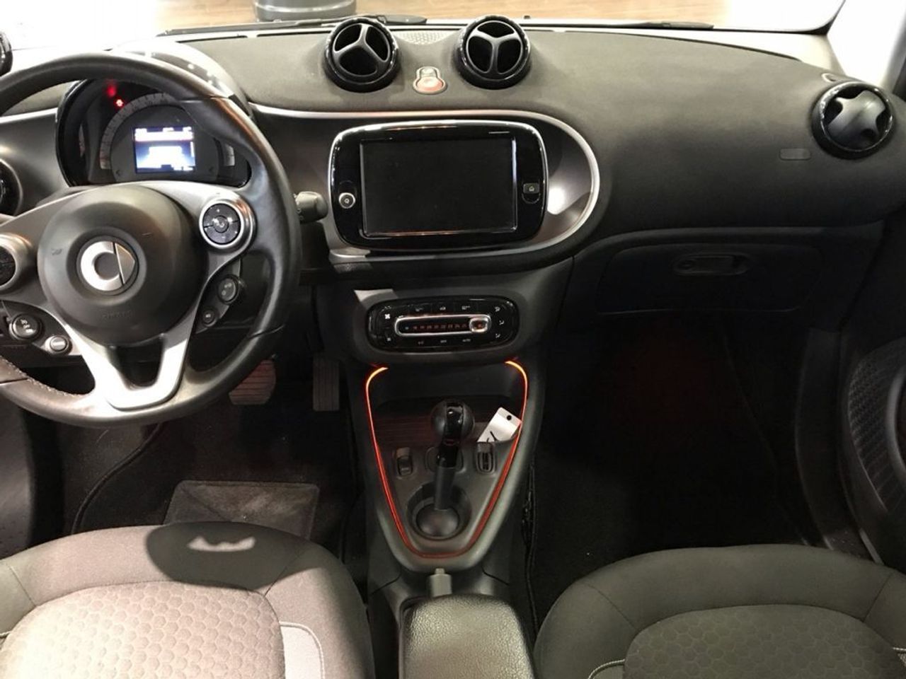 smart-fortwo-60kw81cv-eq-coupe-imagen-7