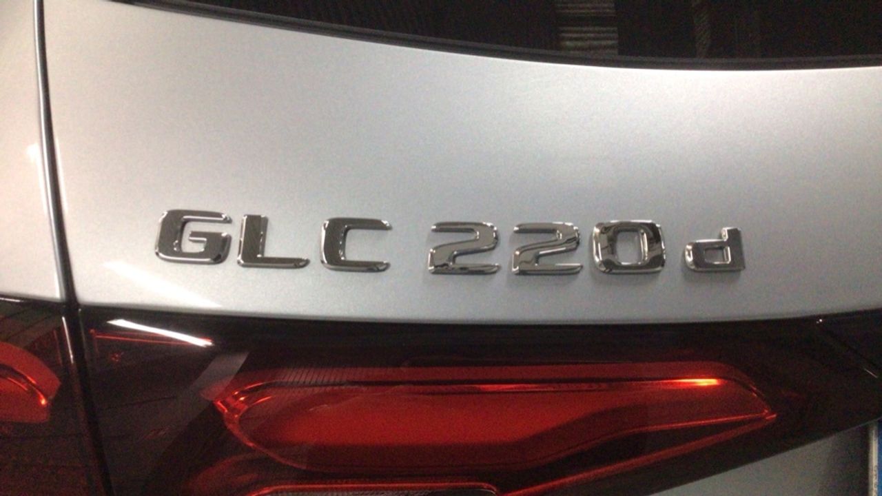 mercedes-glc-glc-220-d-4matic-imagen-11