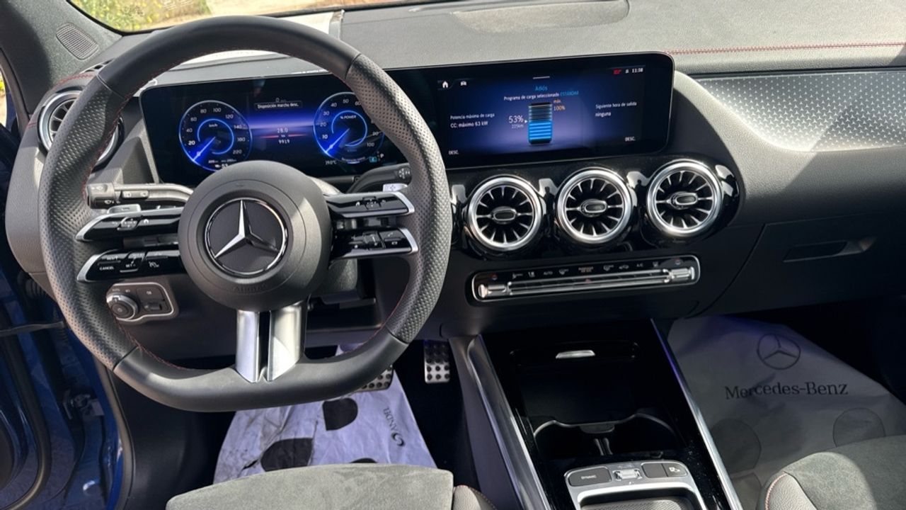 mercedes-eqa-250+-+-amg-line-imagen-7