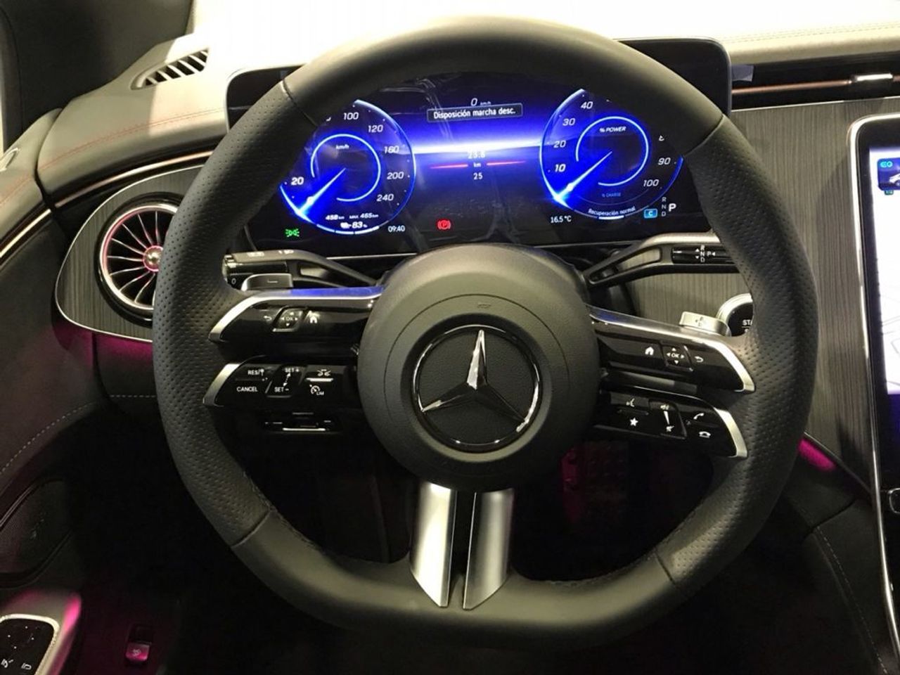 mercedes-eqe-eqe-350+-amg-night-edition-imagen-8