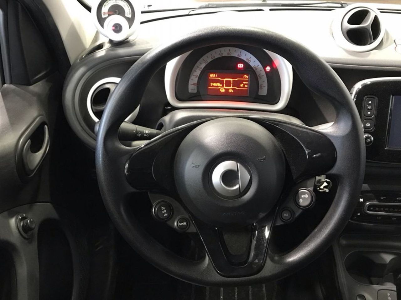 smart-forfour-60kw81cv-eq-imagen-8