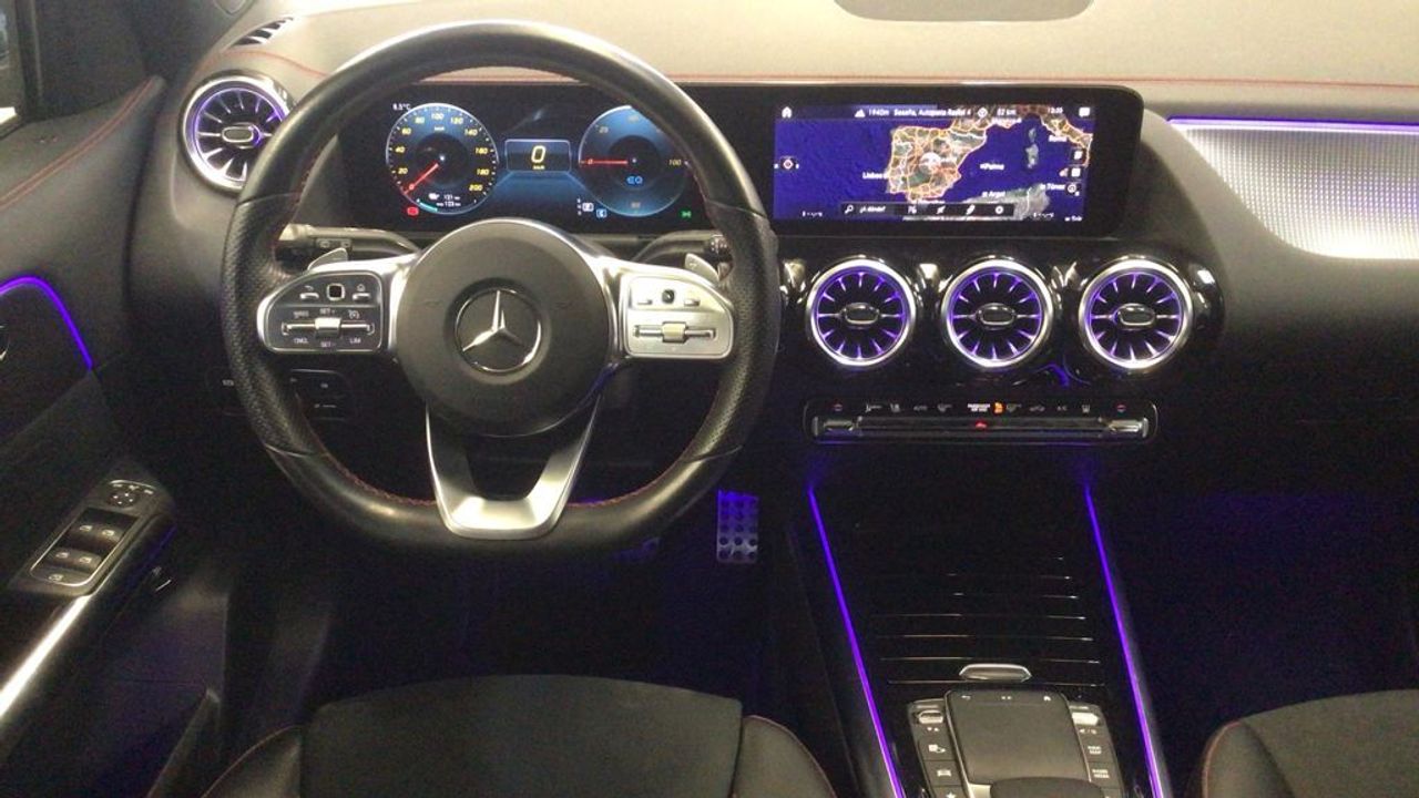 mercedes-eqa-250-amg-line-imagen-8