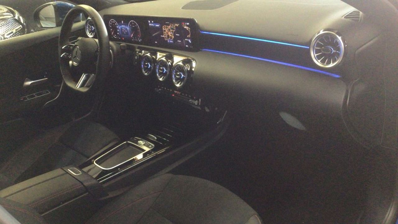 mercedes-clase-a-a-180-d-imagen-9