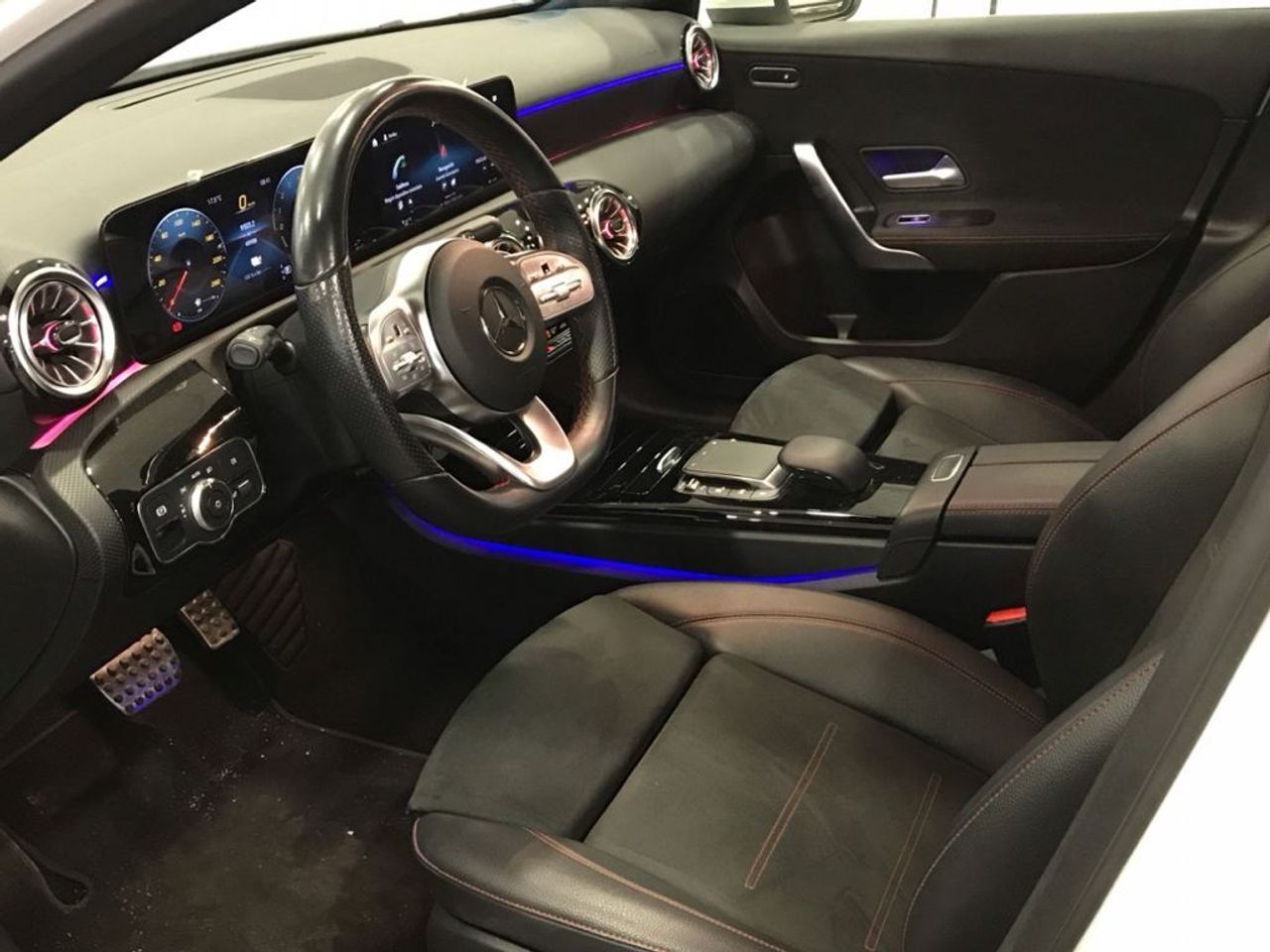 mercedes-clase-a-sedan-a-250-e-imagen-5